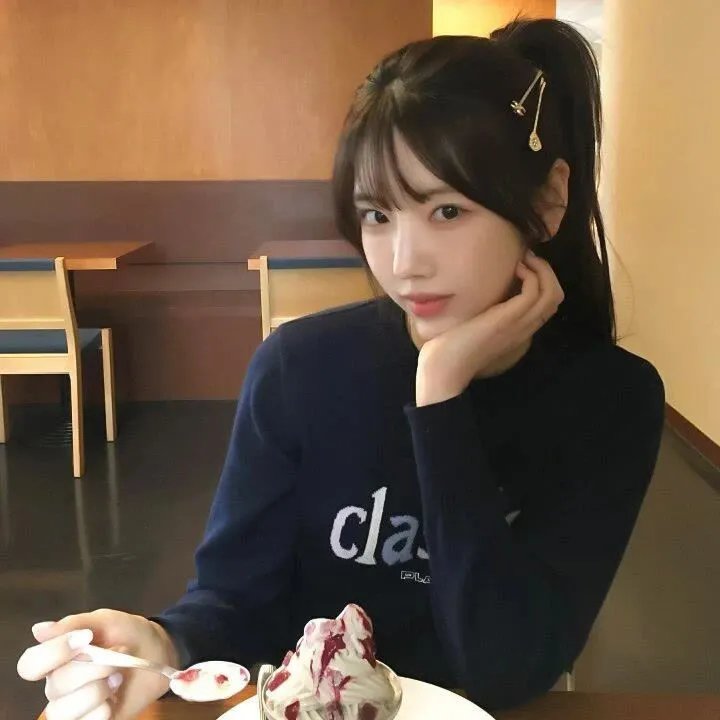 瓶中美人